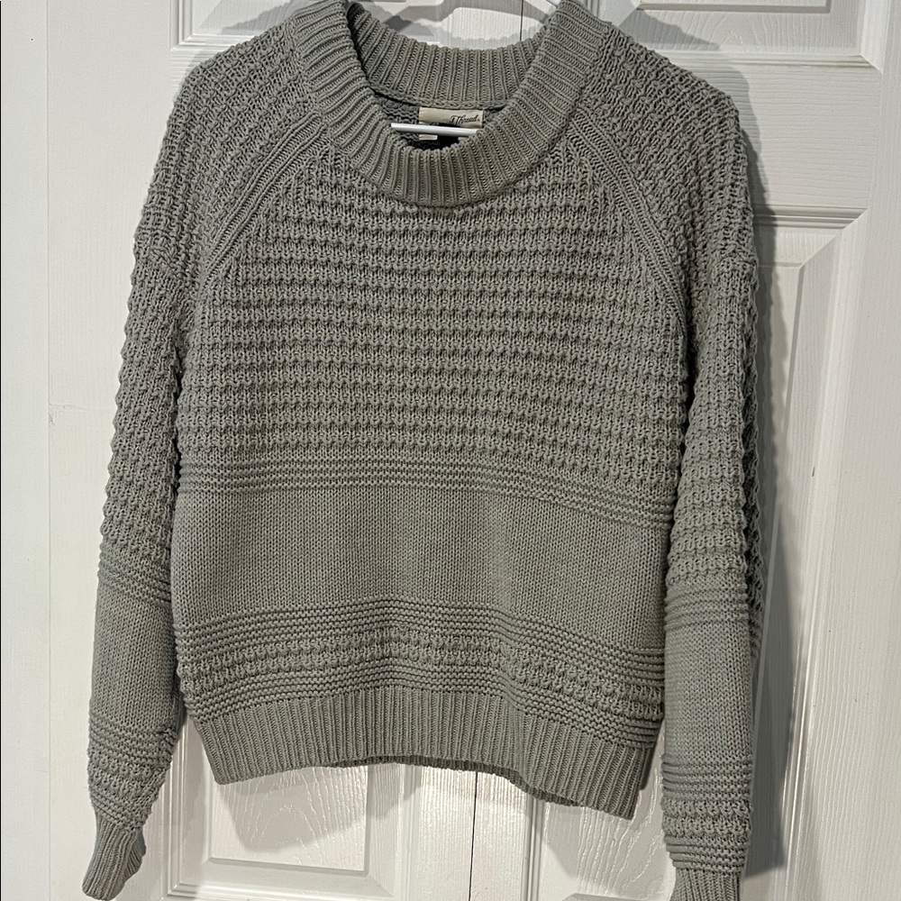 Universal Thread Textured Gray Sweater